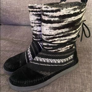 TOMS women’s warm boots 8.5